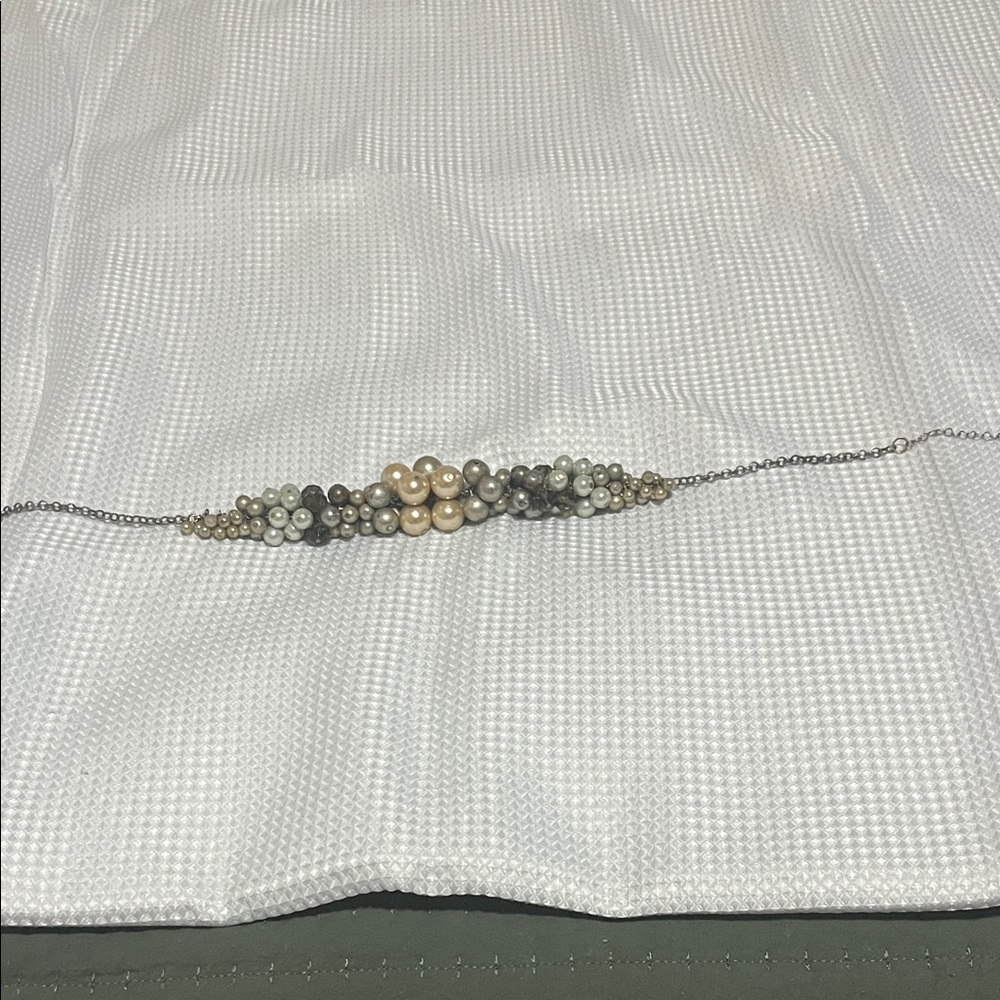 Elegant Pearl and Bead Necklace